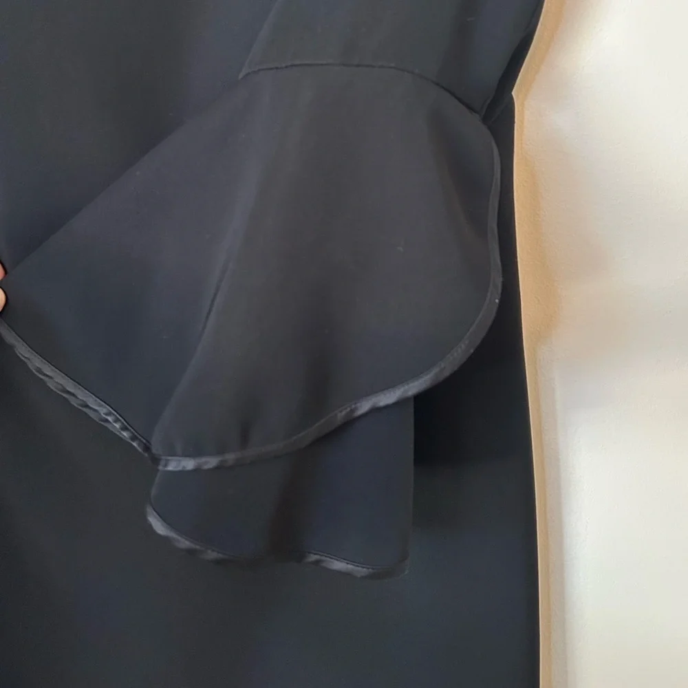 WHITE House Black‎ Market Ruffle Bell Sleeve Sheath Dress Women's 4